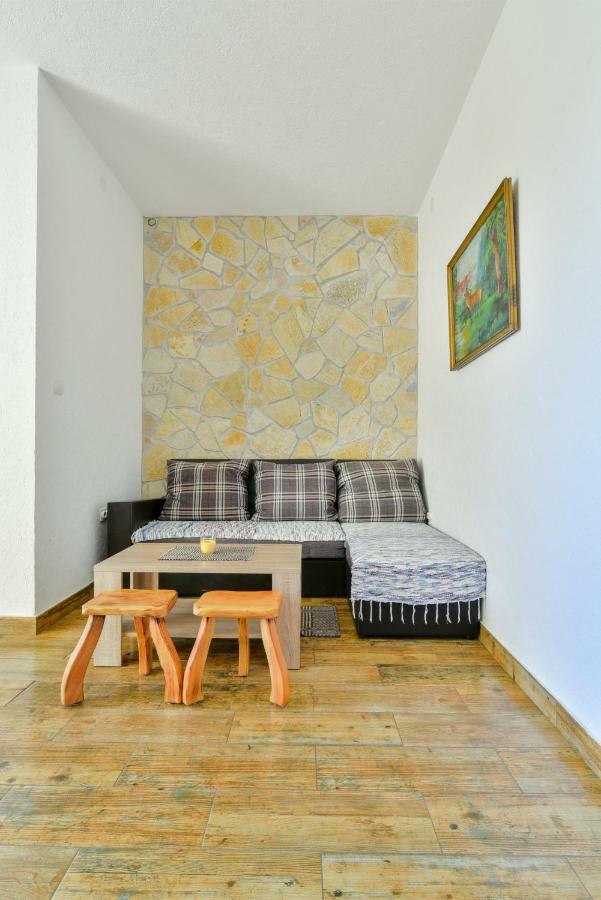 Pataki Apartment *